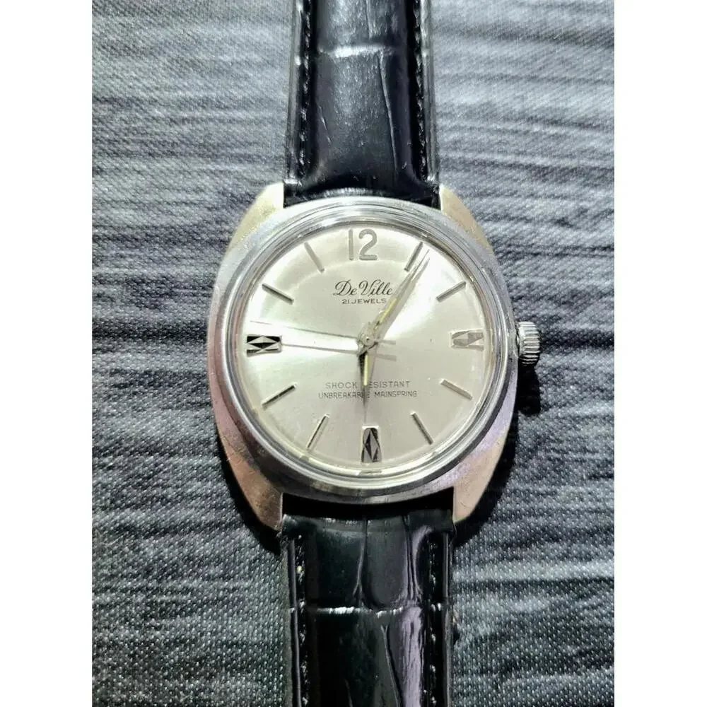 Rare‎ DeVille Mechanical Men's Watch Collectable Runs Great